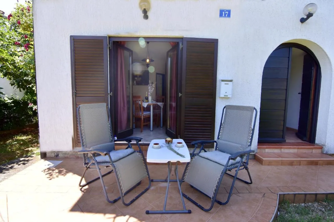 Apartments With A Parking Space Zambratija, Umag - 21589 Savudrija